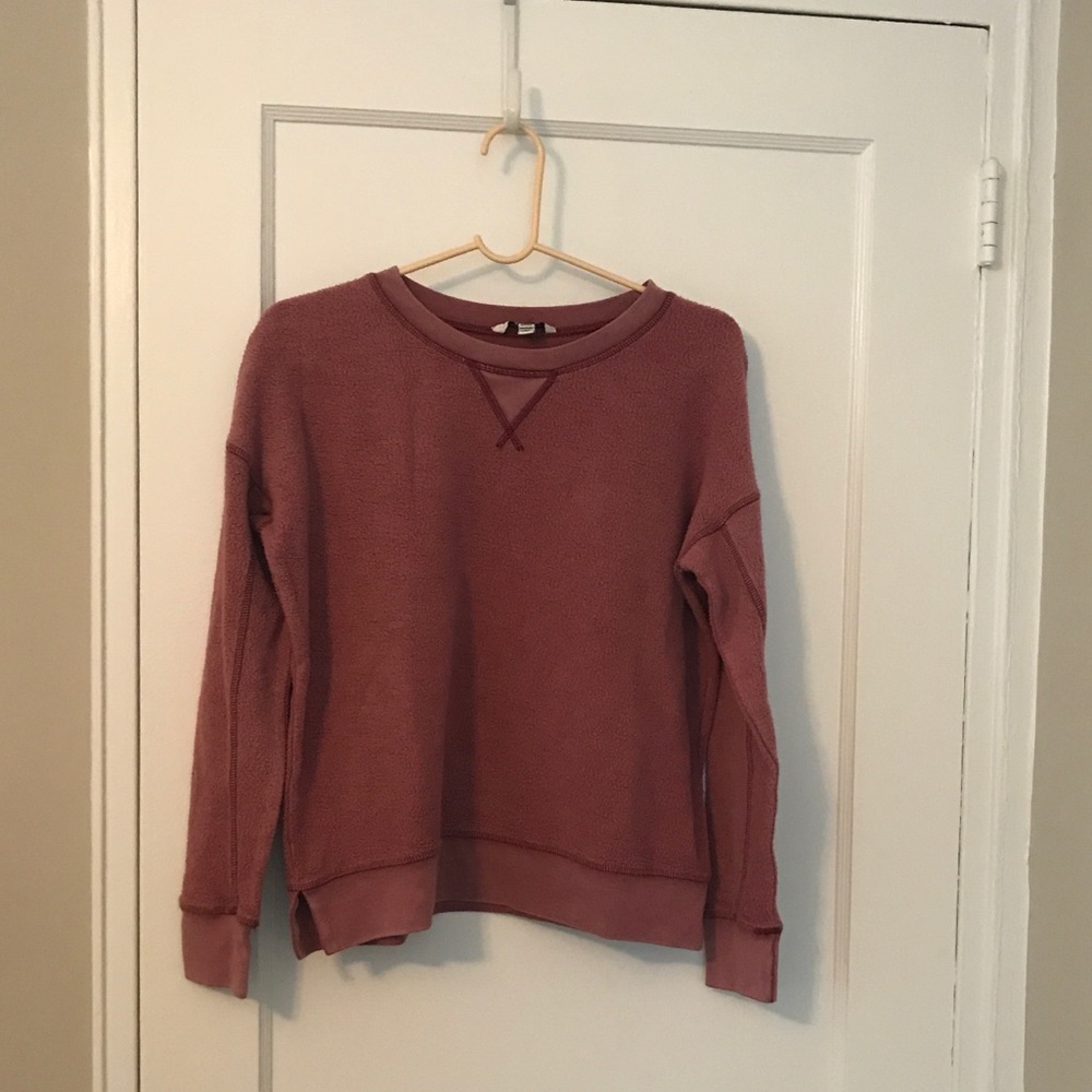 American Eagle crew neck